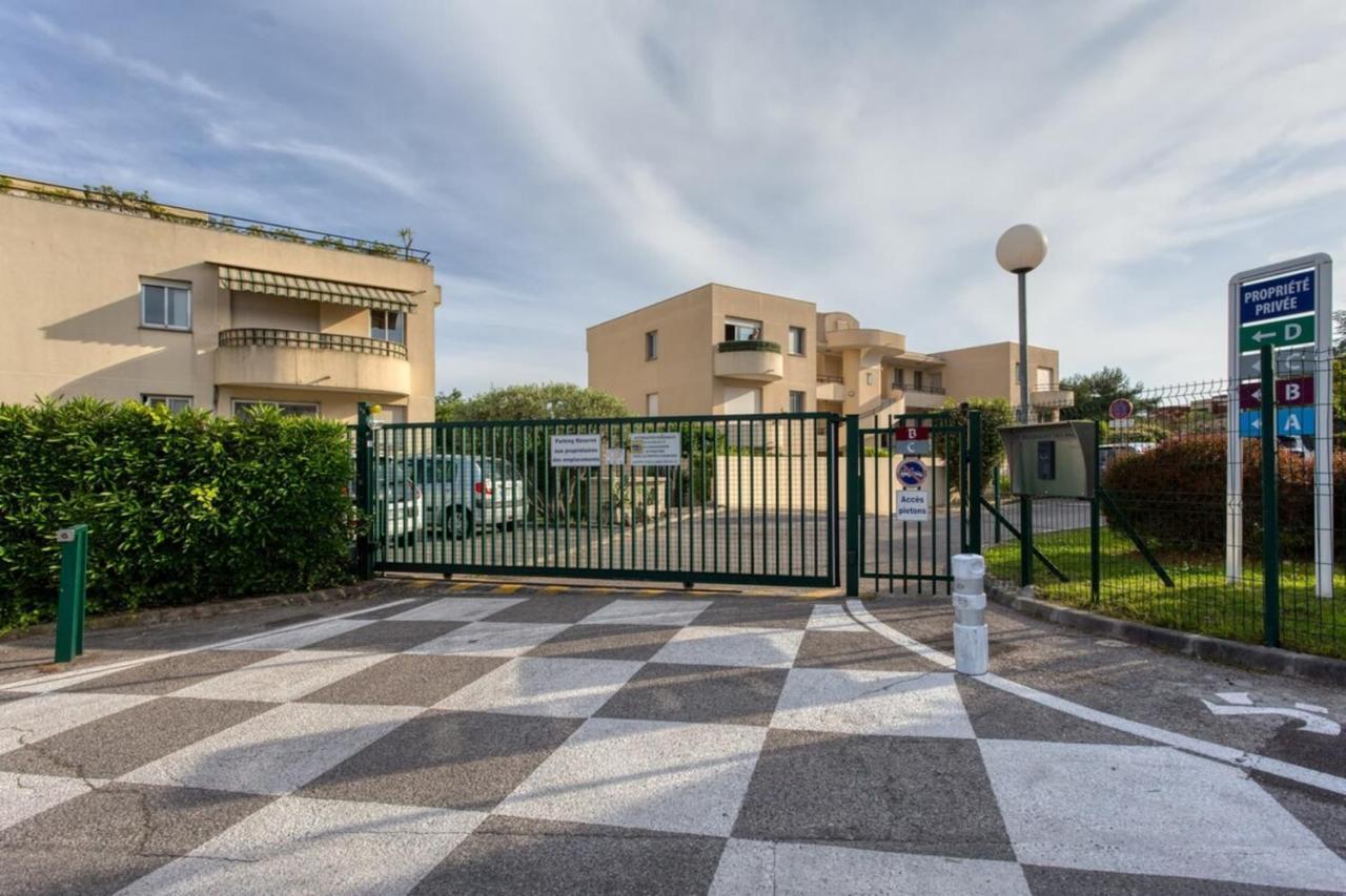 Villeneuve Des Anges 卢贝新城 外观 照片