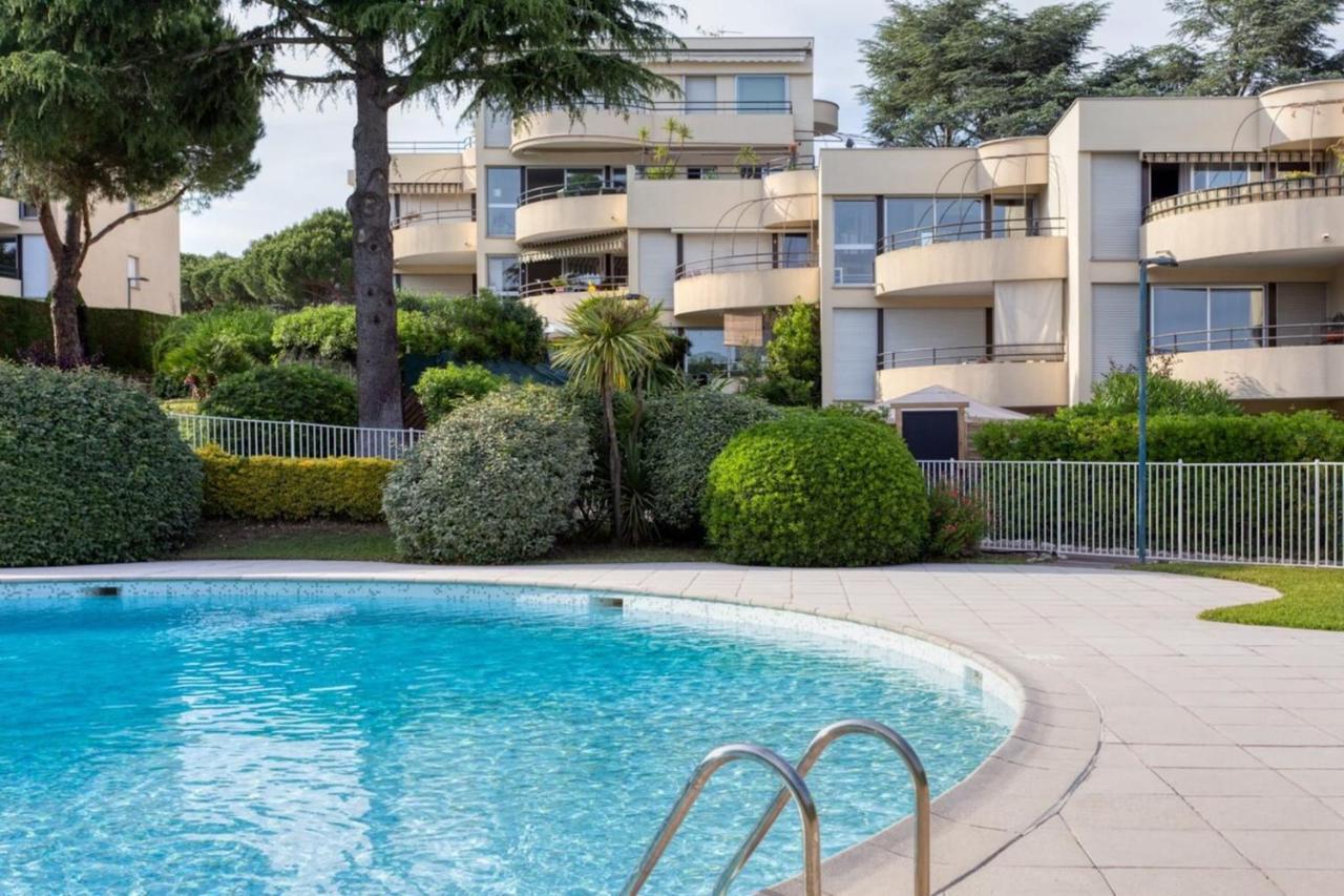 Villeneuve Des Anges 卢贝新城 外观 照片